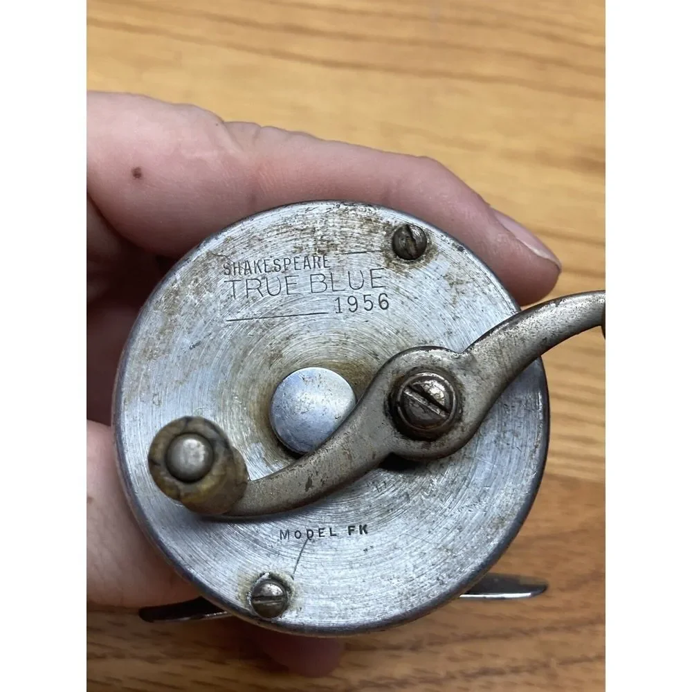 VINTAGE Shakespeare‎ Fishing Reel TRUE BLUE Level WInding No. 1956 Model HD USA